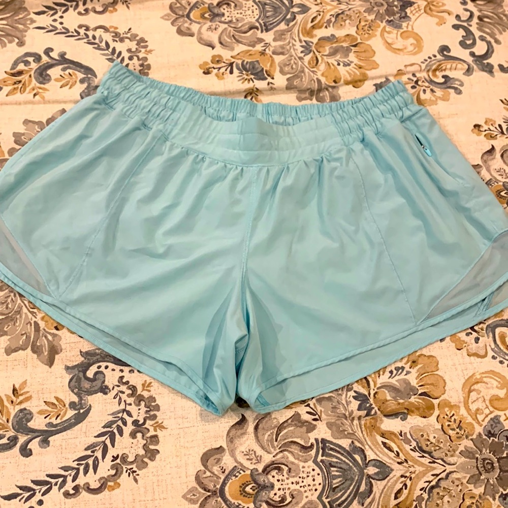 Lululemon hotty hot shorts 4in